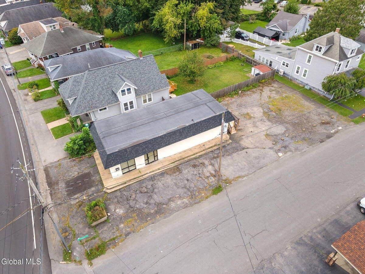 Property Image for 2735 Broadway