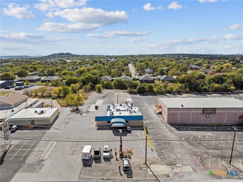 Property Image for 302 W Veterans Memorial Boulevard