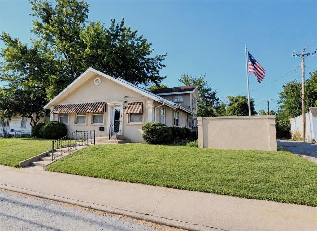 Property Image for 318 W Highland Street