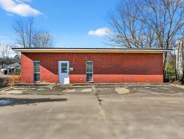 Property Image for 2203 N Broadway