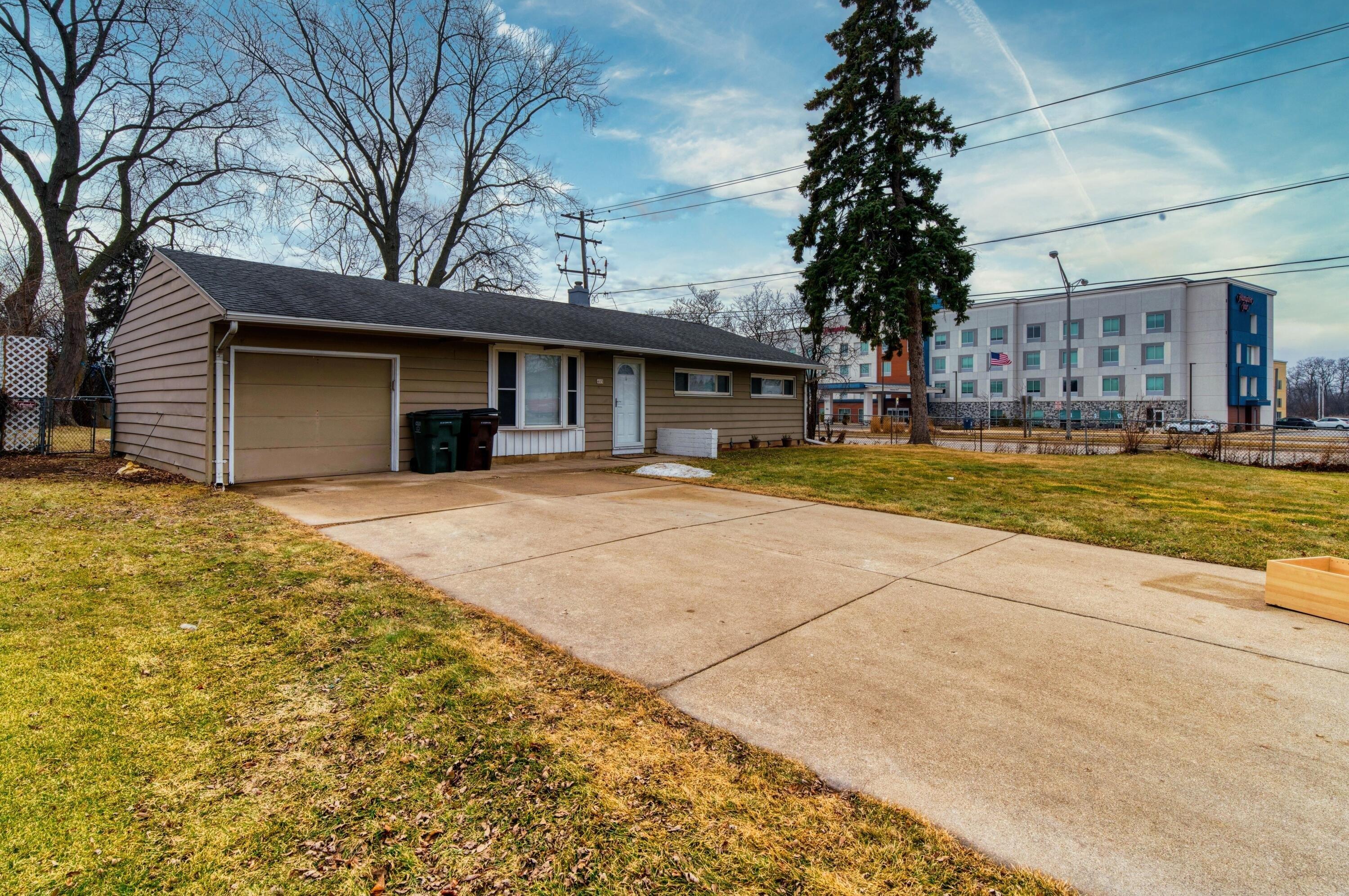 Property Image for 405 W Sugar Ln