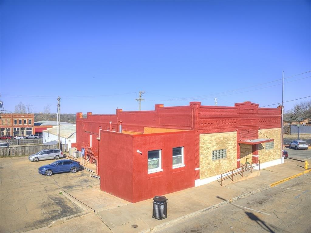 Property Image for 123 N 1st Street