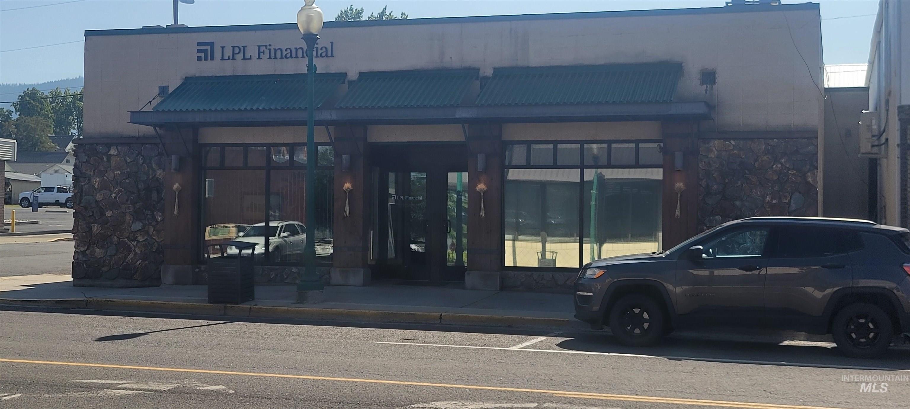 Property Image for 106 W Main