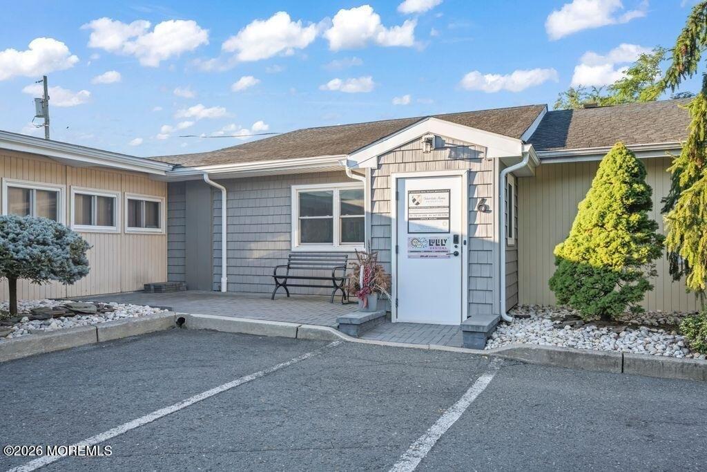 Property Image for 80 Hazlet Avenue 6