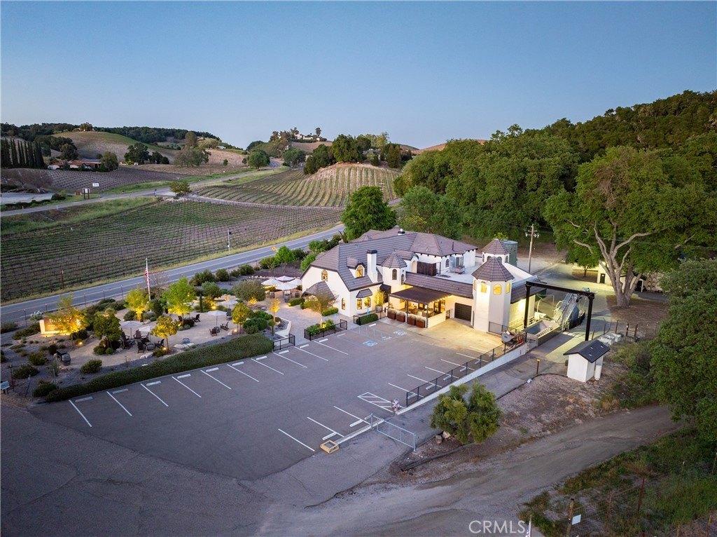 Property Image for 2720 Oak View