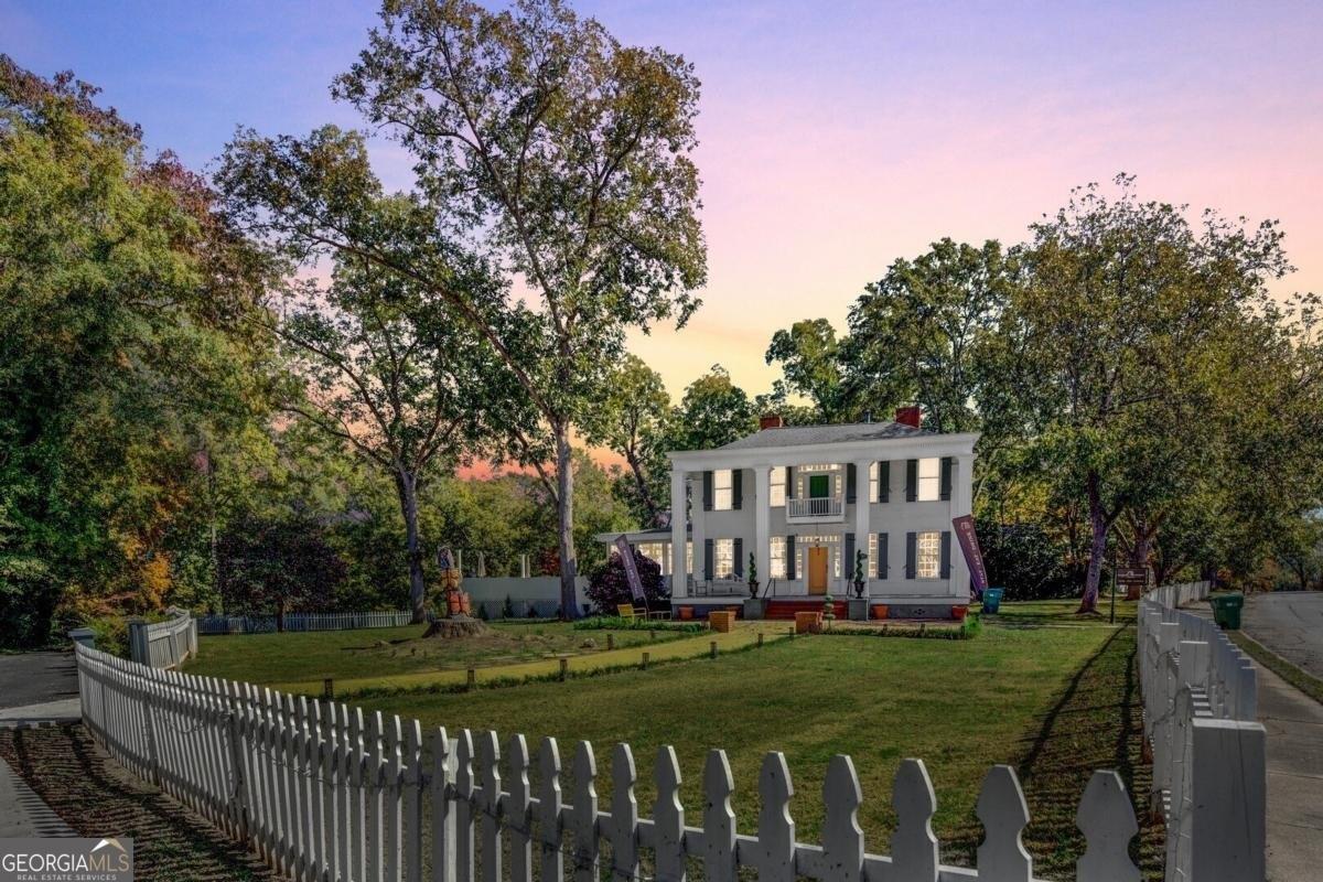 Property Image for 421 E Greene Street