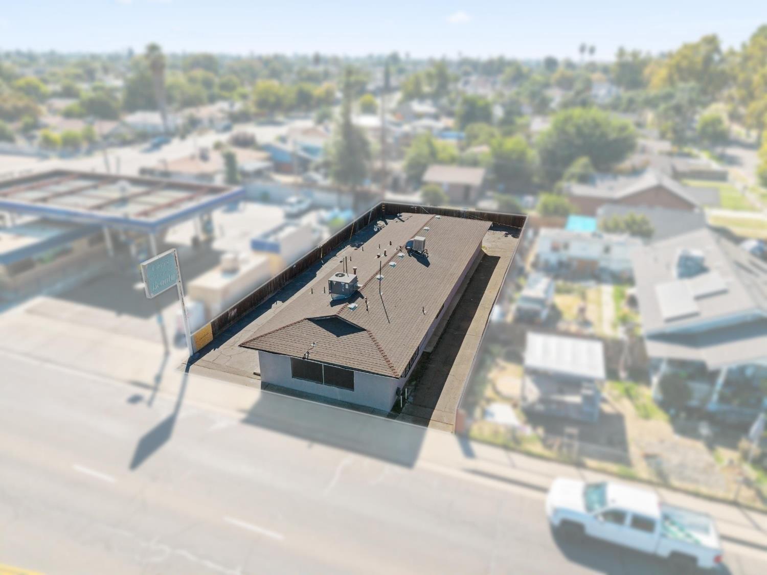 Property Image for 4584 E Tulare Street