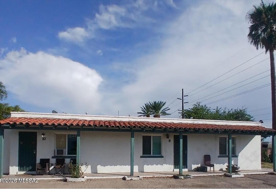 Property Image for 1435 E Benson Highway