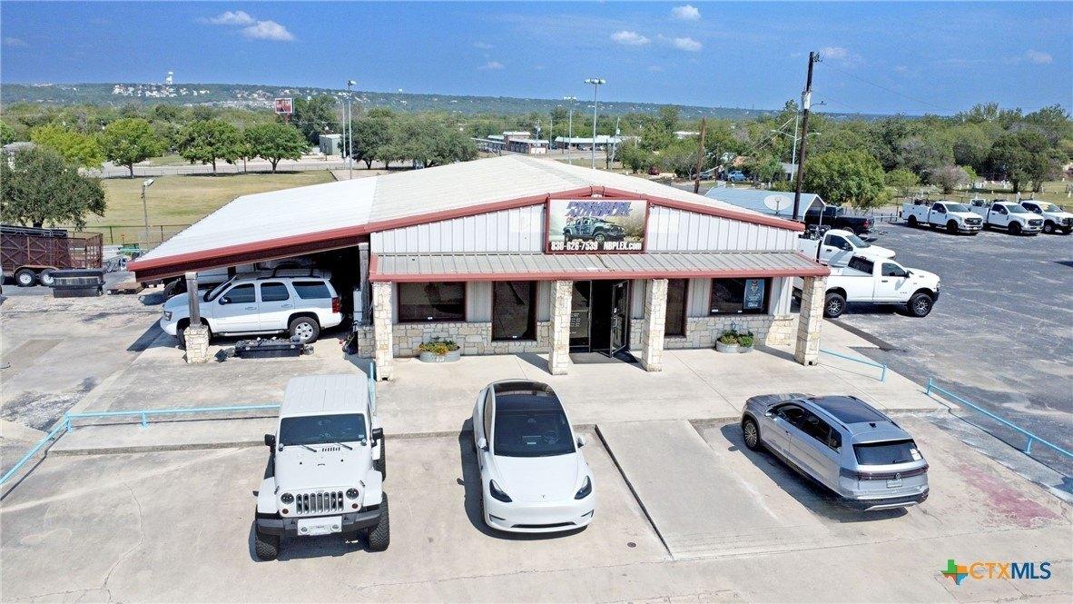 Property Image for 2250 S I-35 Expressway