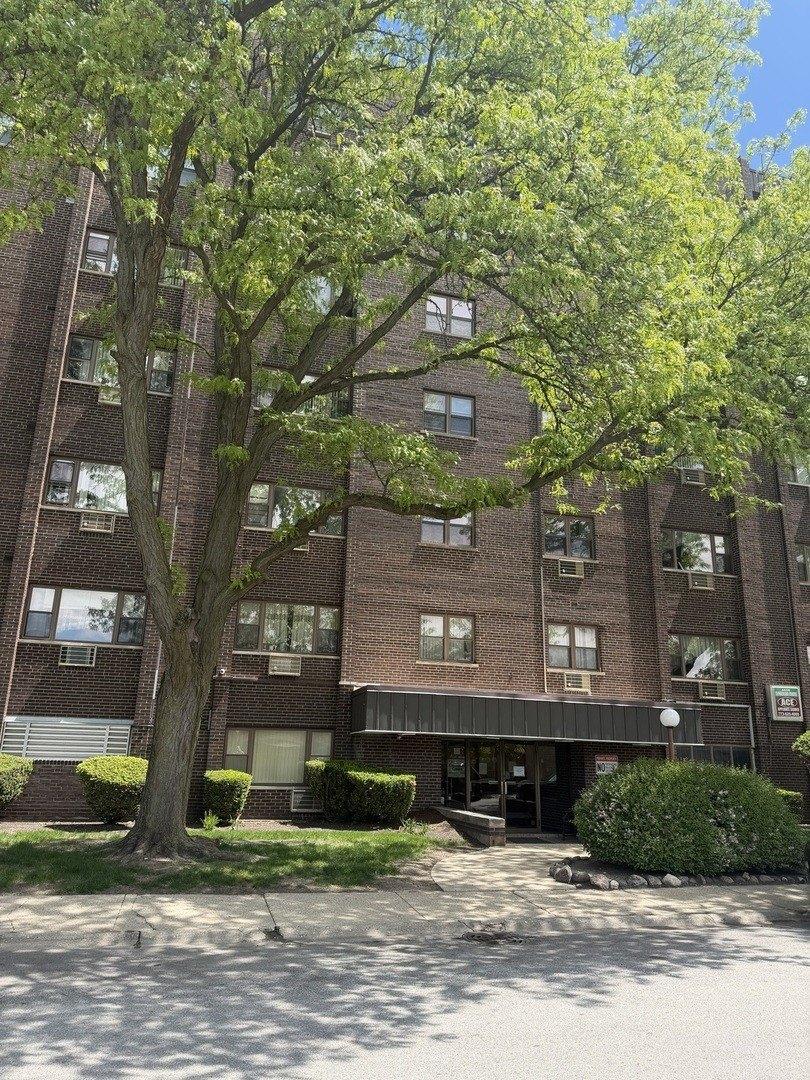 Property Image for 4600 N Cumberland Avenue 1
