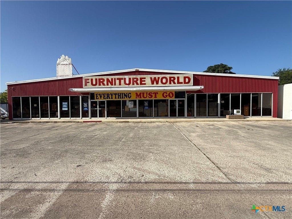 Property Image for 506 W Veterans Memorial Boulevard