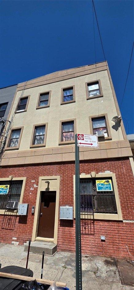 Property Image for 677 GLENMORE Avenue