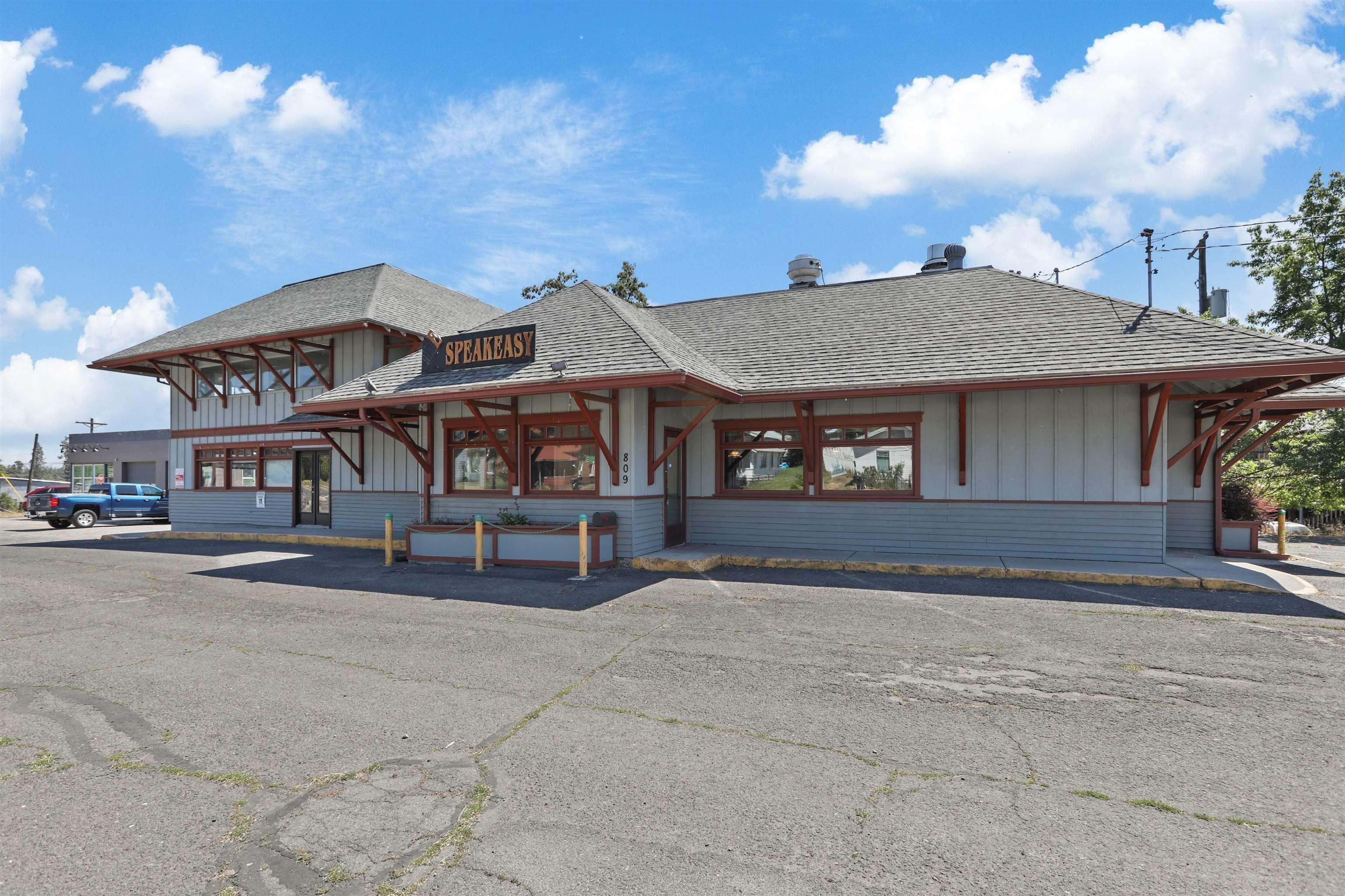 Property Image for 809 1st St