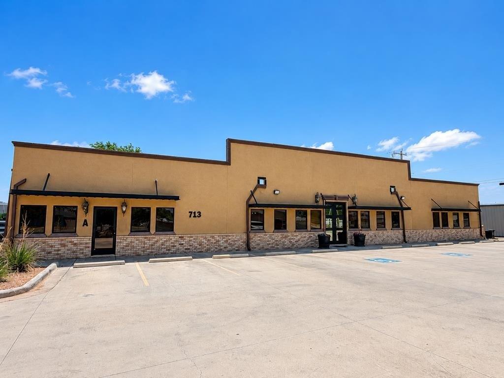 Property Image for 713 W Indiana Ave