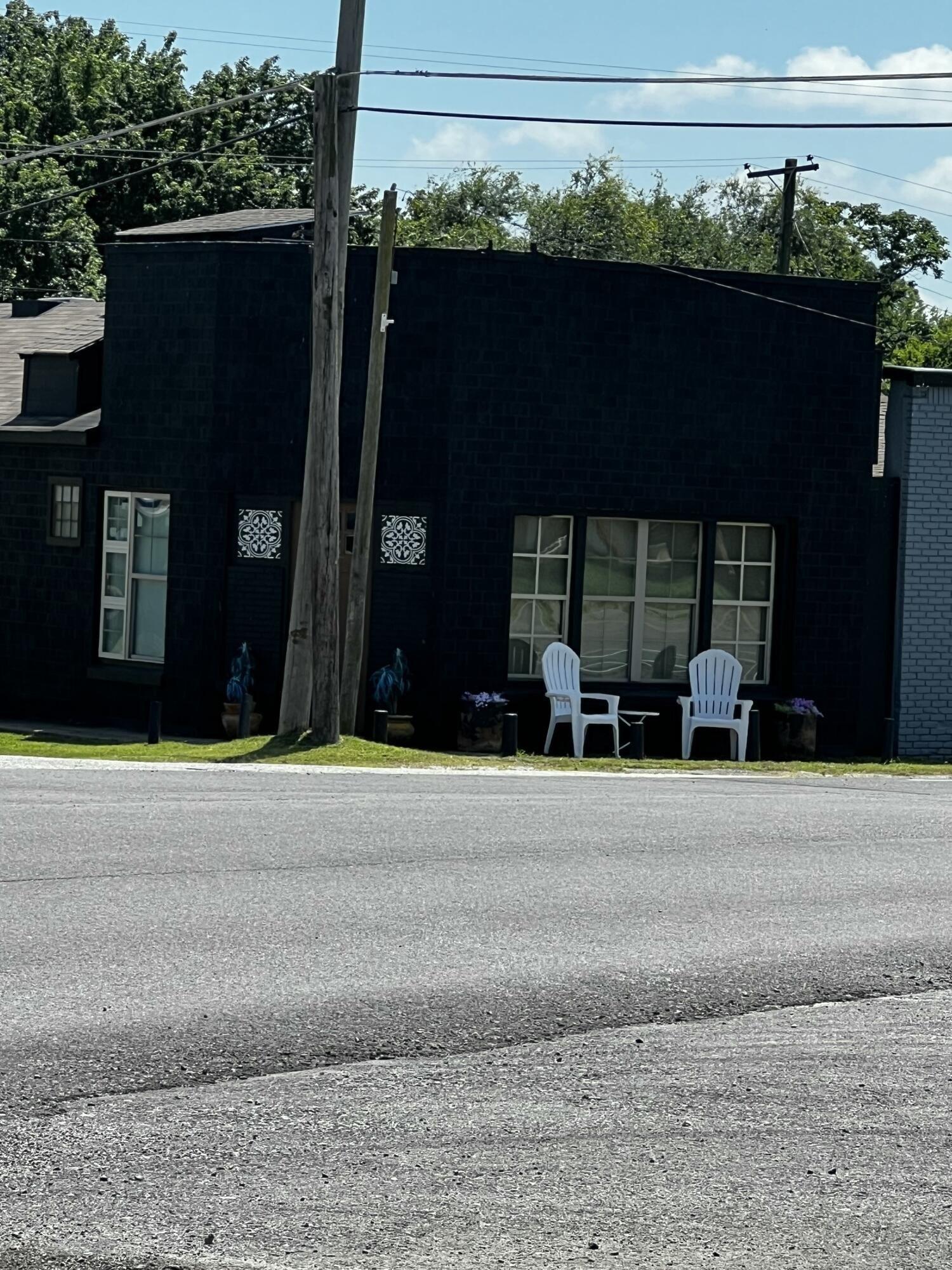 Property Image for 109 W Cherokee Avenue