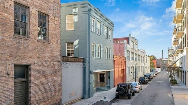 Property Image for 422 NOTRE DAME Street 1