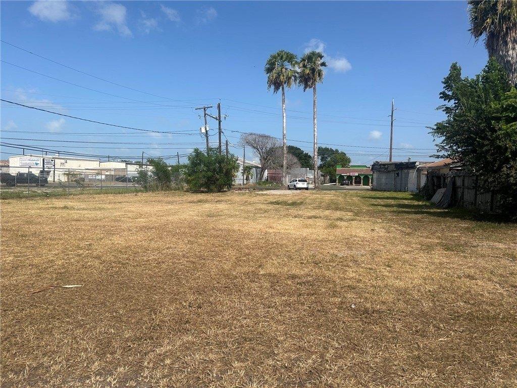 Property Image for 2741,2745 S. Port Avenue