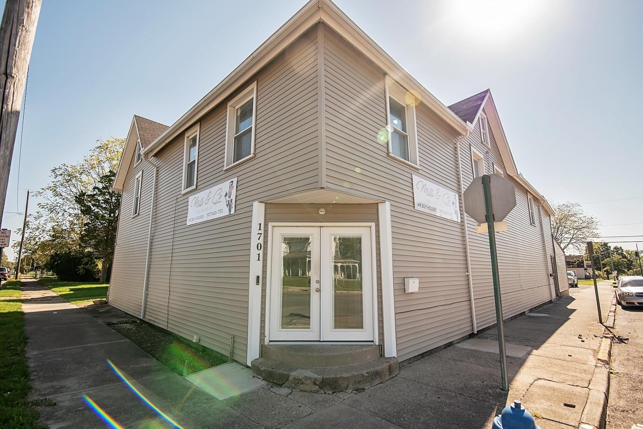 Property Image for 1701 Lexington Avenue