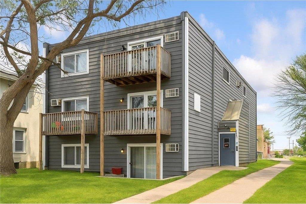 Property Image for 924 21st Avenue S