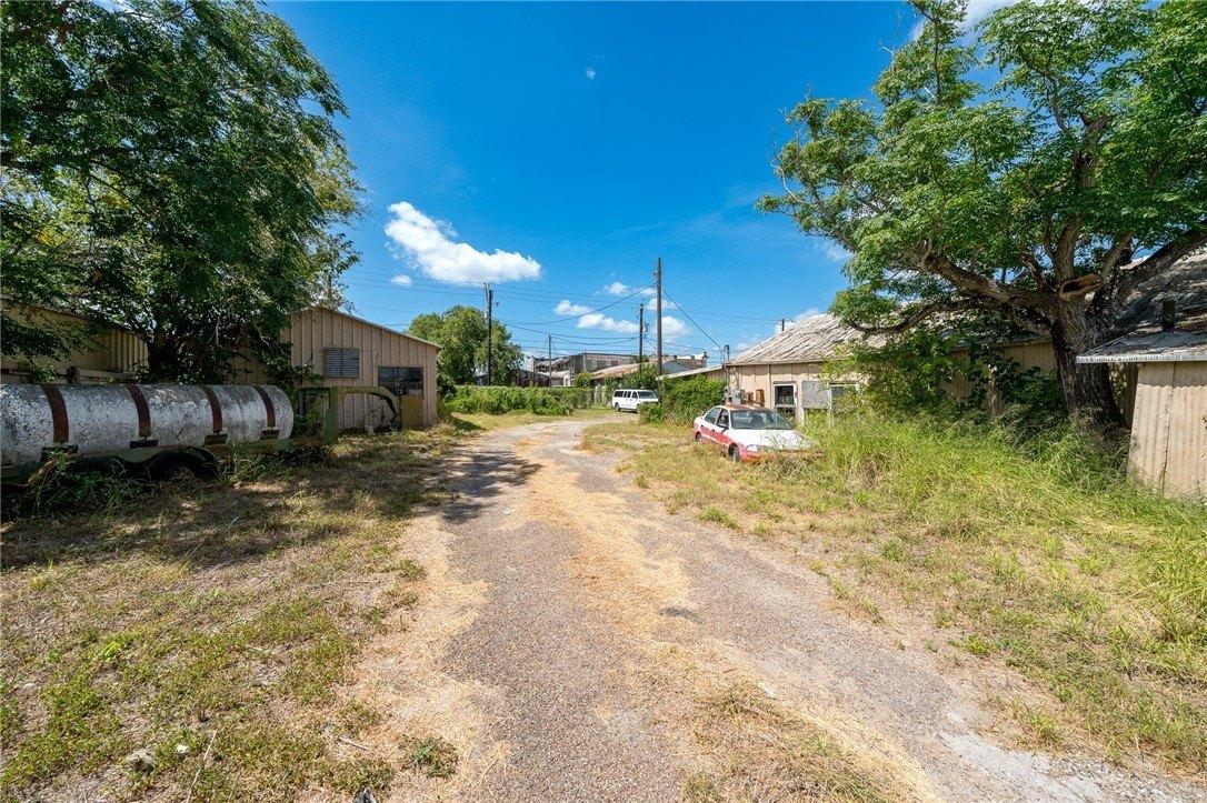 Property Image for 214 E Market Street