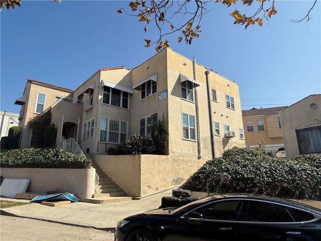 Property Image for 2116 S Palm Grove Avenue