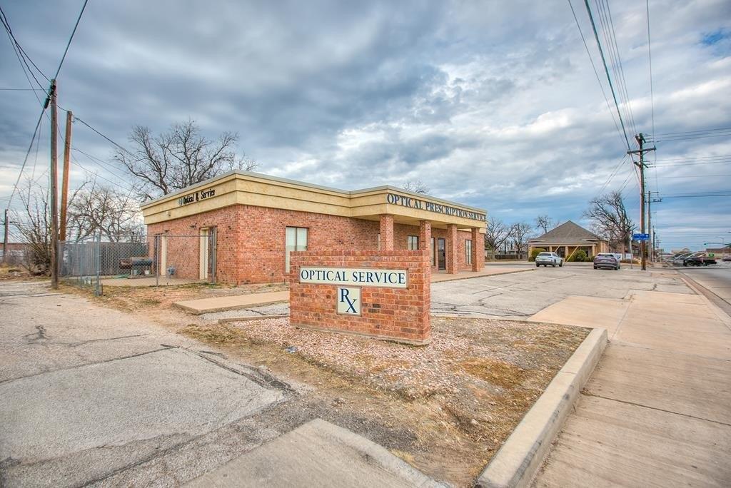 Property Image for 401 W Highland Avenue