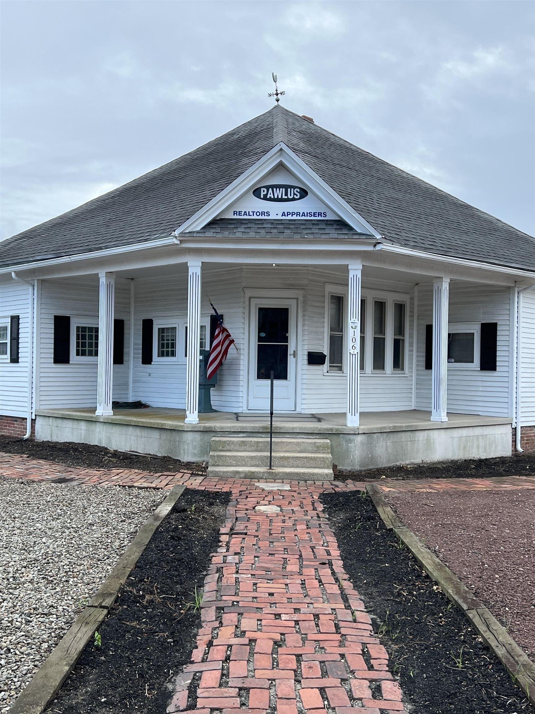 Property Image for 106 S Main