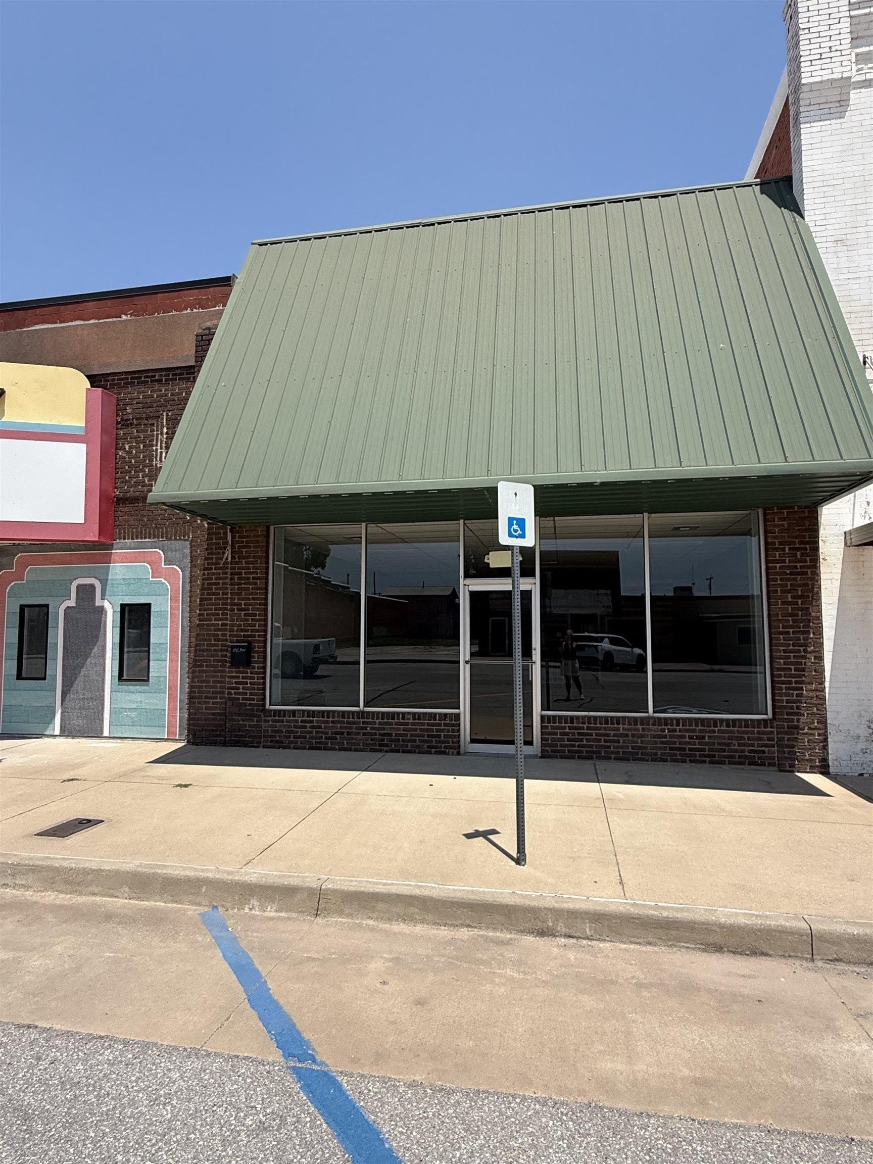 Property Image for 119 E Main St