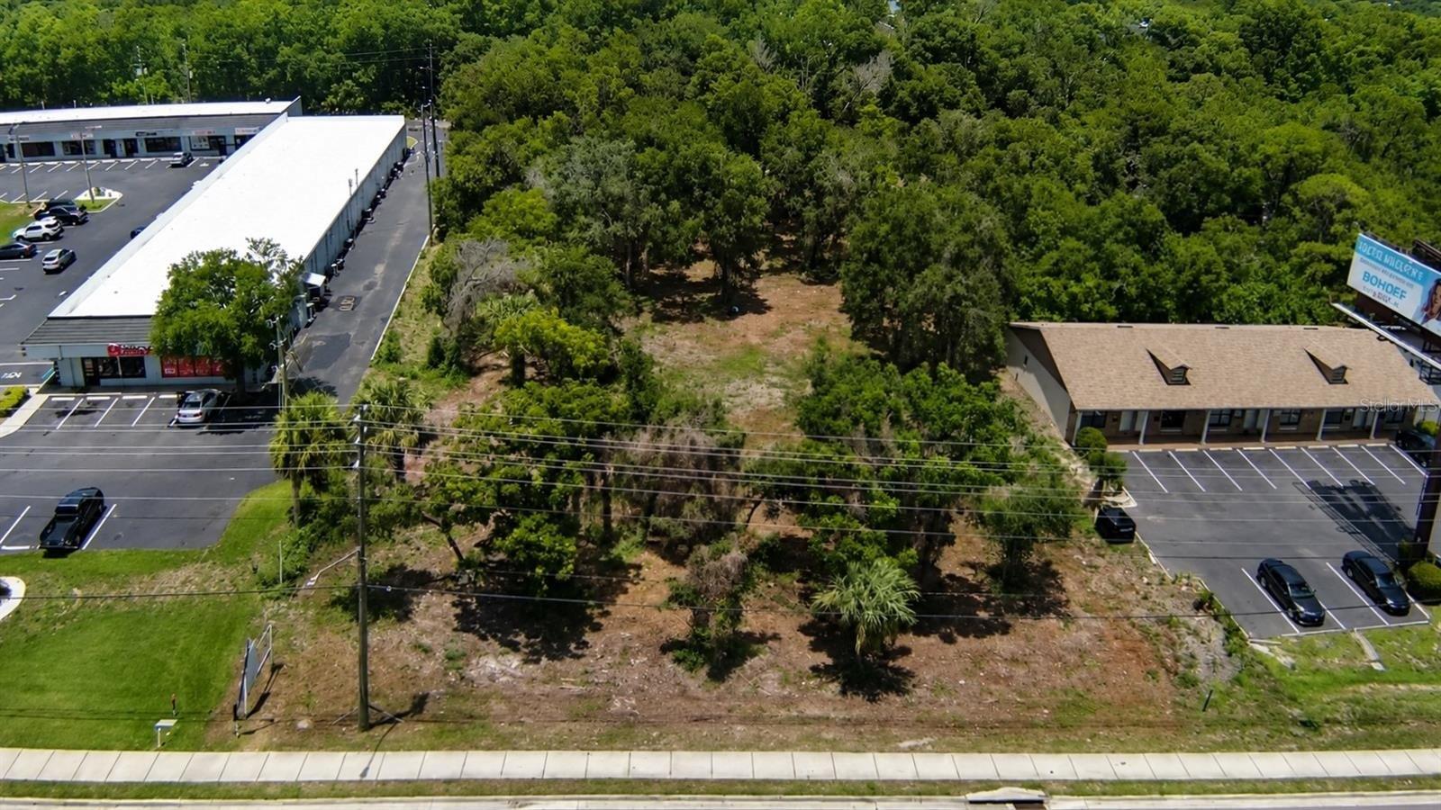 Property Image for 02-25-16-0000-00300-0042 State Road 52