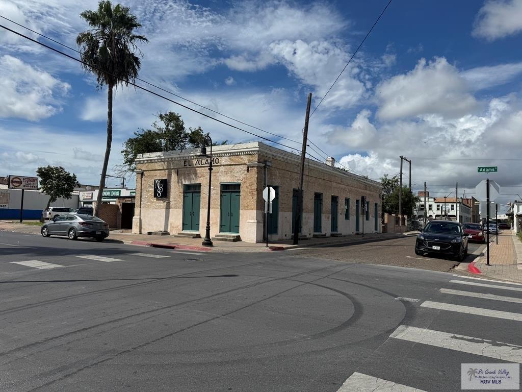 Property Image for 902 E Adams St.