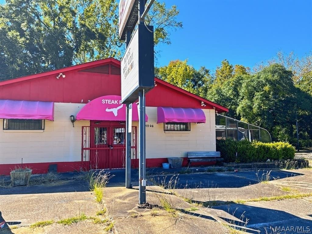 Property Image for 1208 W Highland Avenue