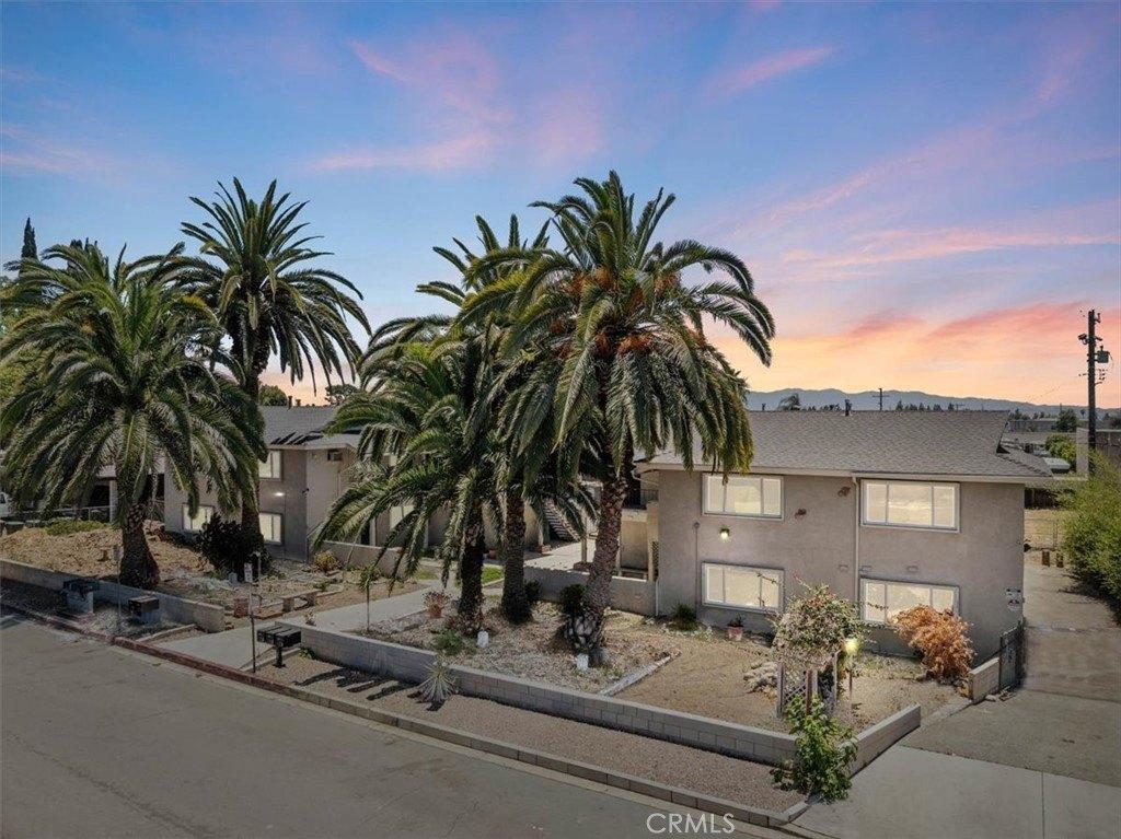 Property Image for 5351 & 5361 W Maitland Street