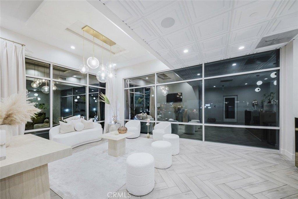 Property Image for 0 W Burbank Boulevard