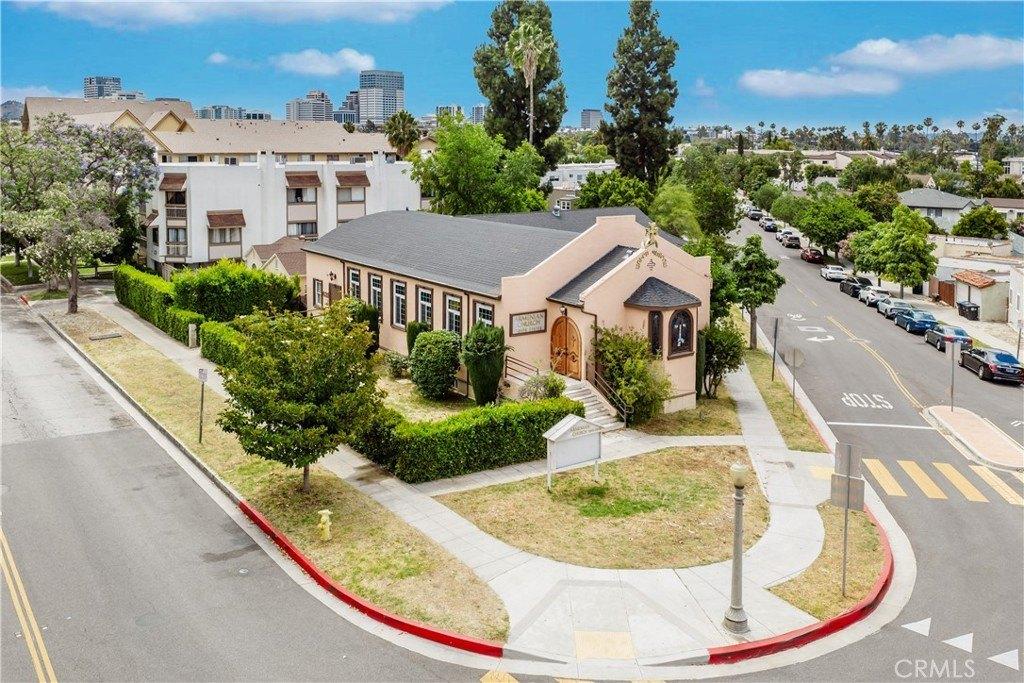 Property Image for 632 W Stocker Street