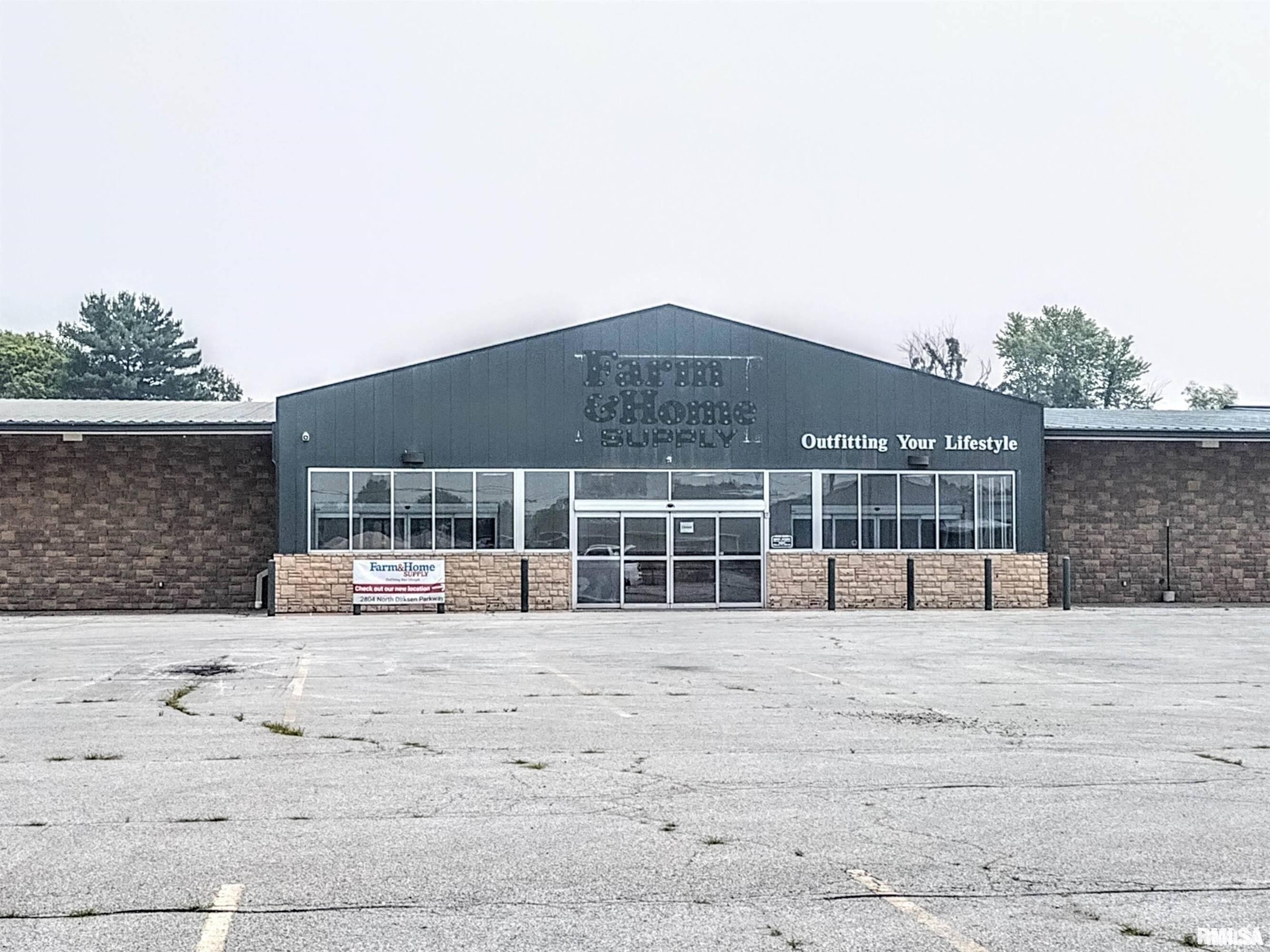 Property Image for 2900 N DIRKSEN Parkway