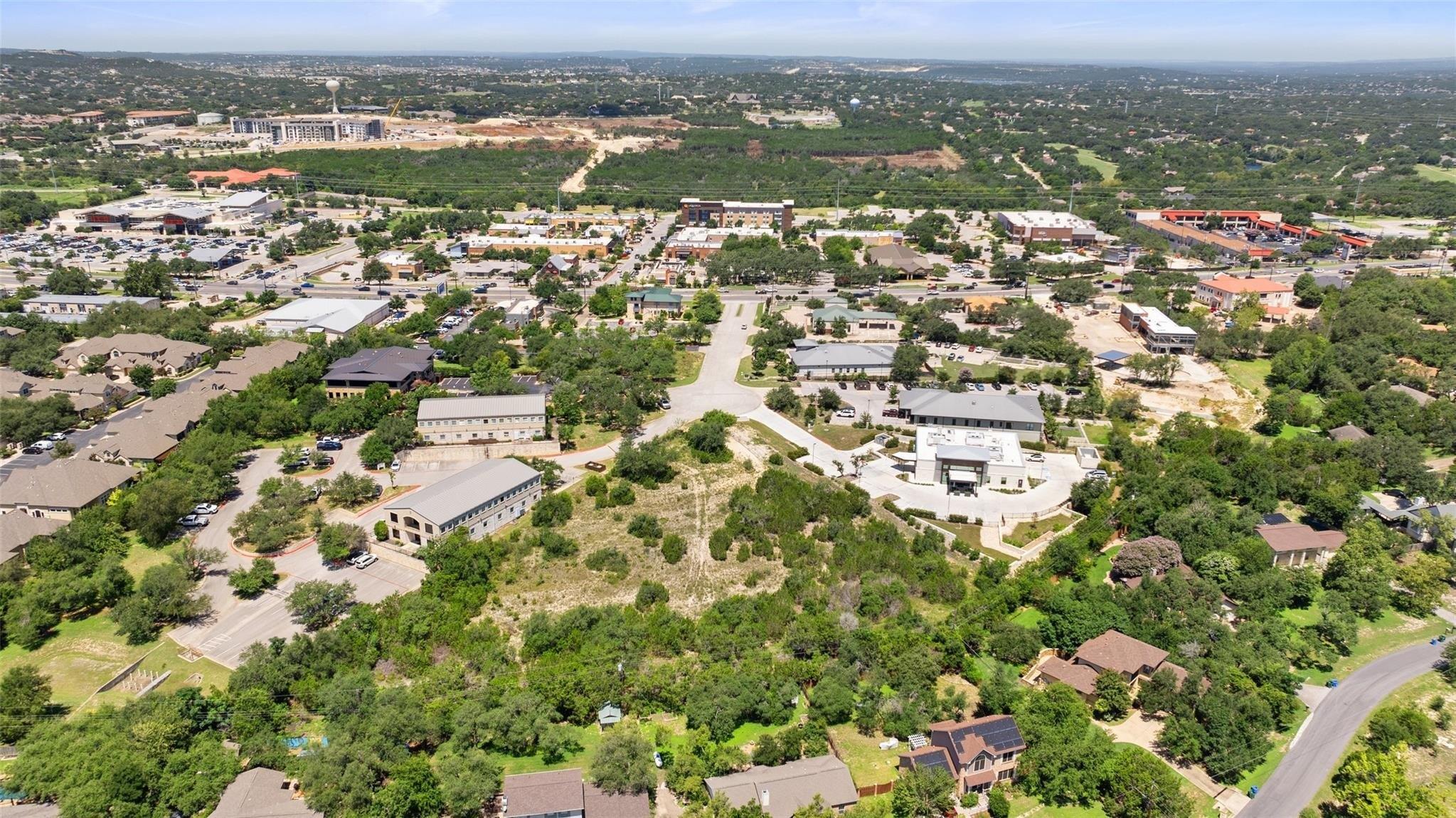 Property Image for 9 Lakeway Centre Ct