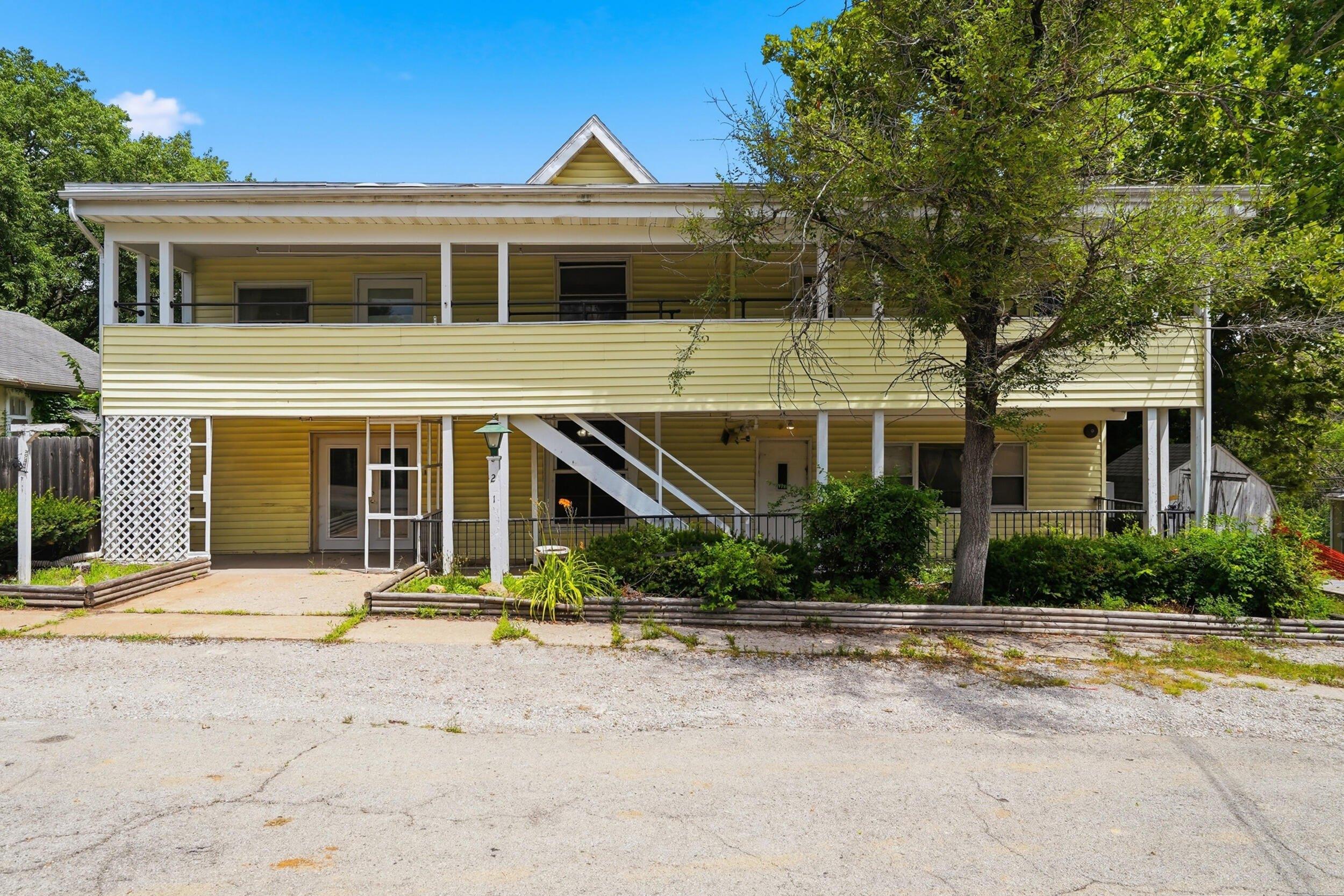 Property Image for 221 E Whitley