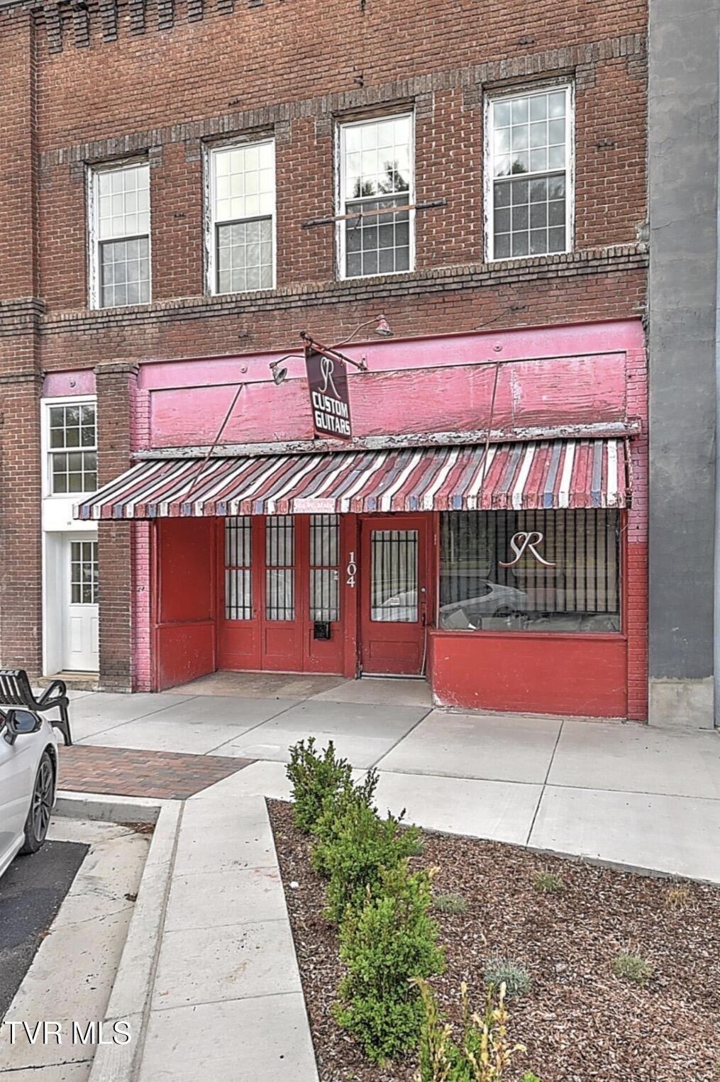 Property Image for 104 W Main Street