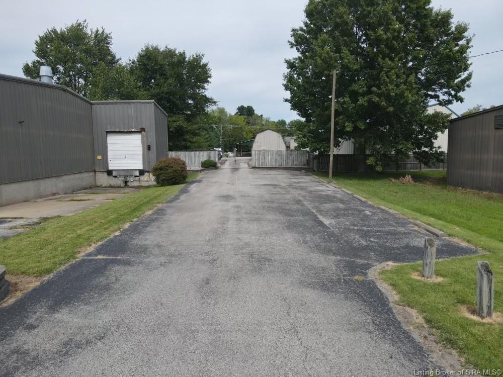 Property Image for 910 Industrial Boulevard