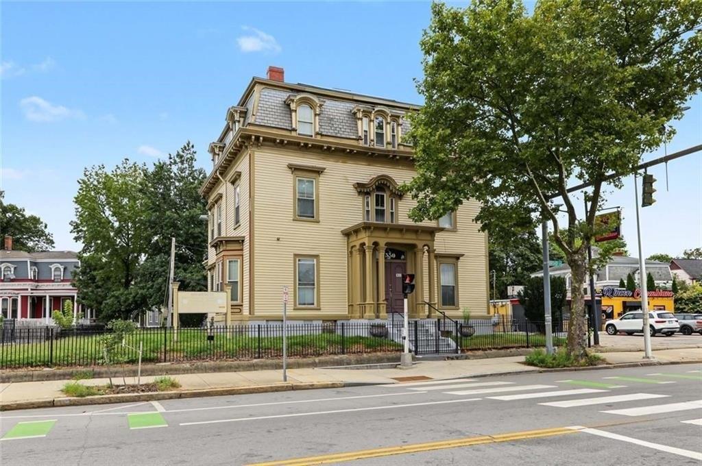 Property Image for 550 Broad Street 3