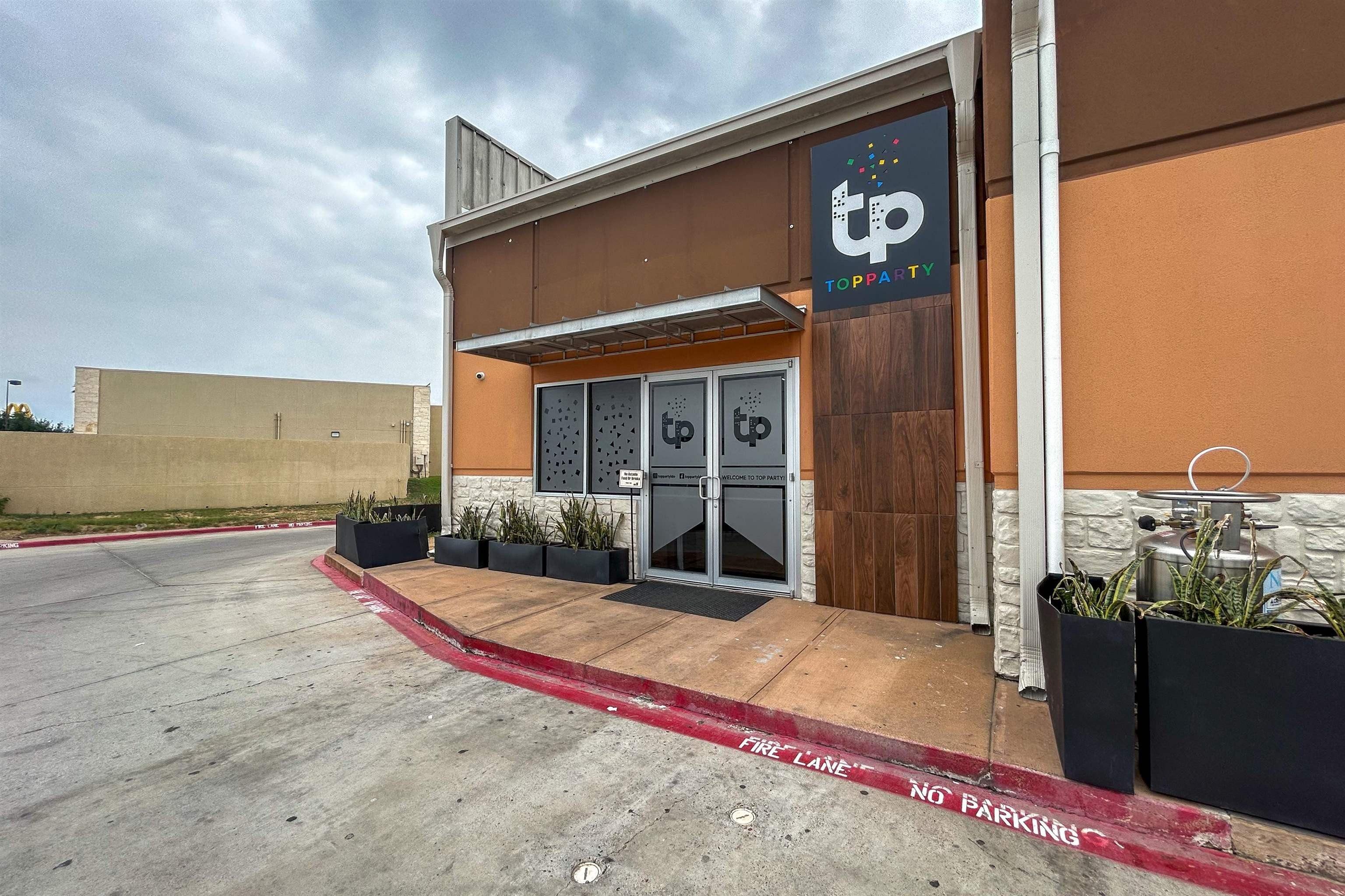 Property Image for 6408 Crescent Lp