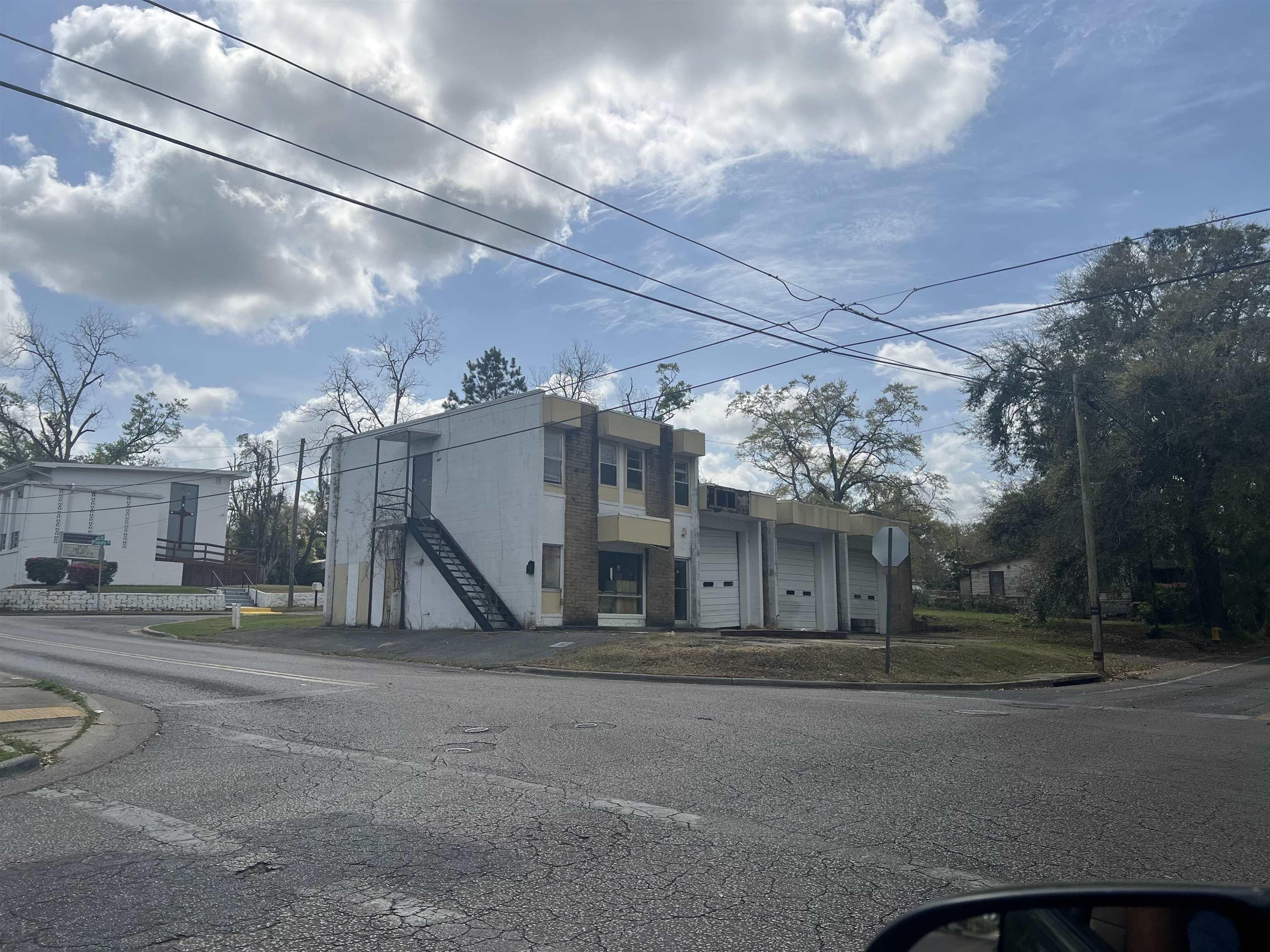 Property Image for 2101 Holton Street