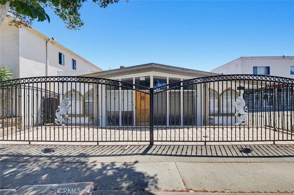 Property Image for 11128 Whittier Boulevard