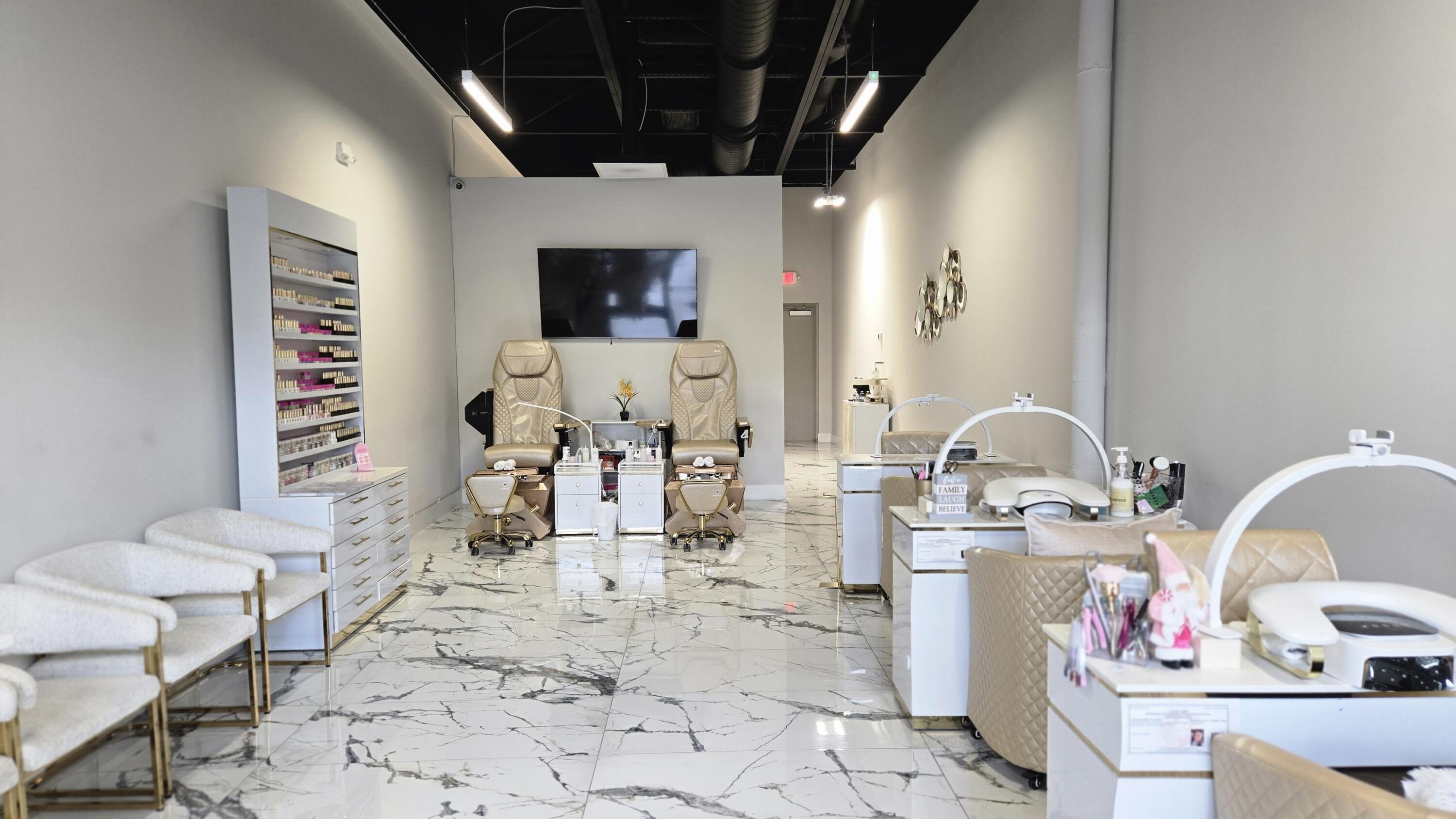 Property Image for 111 SW Main Street