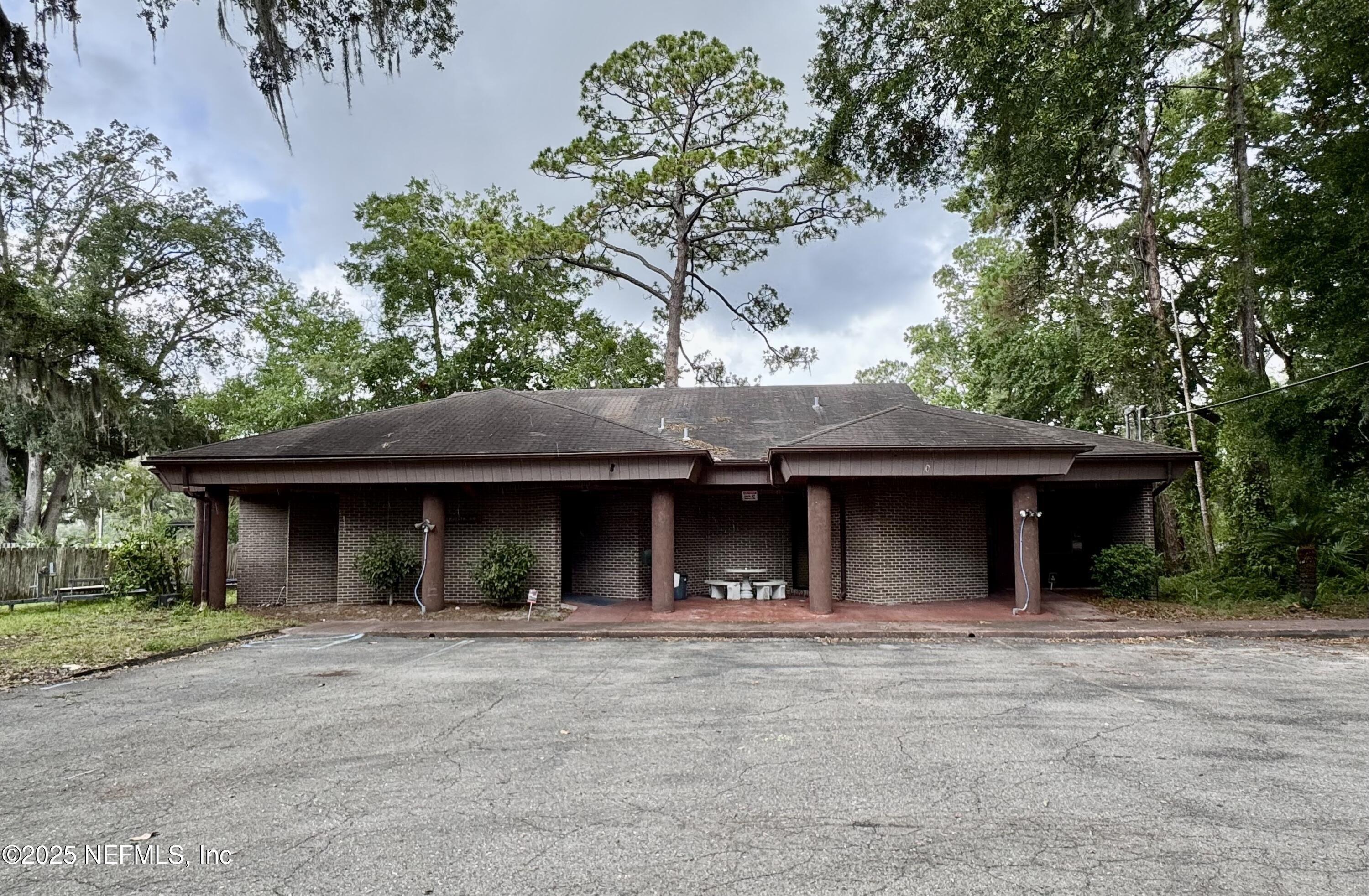 Property Image for 1906 DEBARRY Avenue