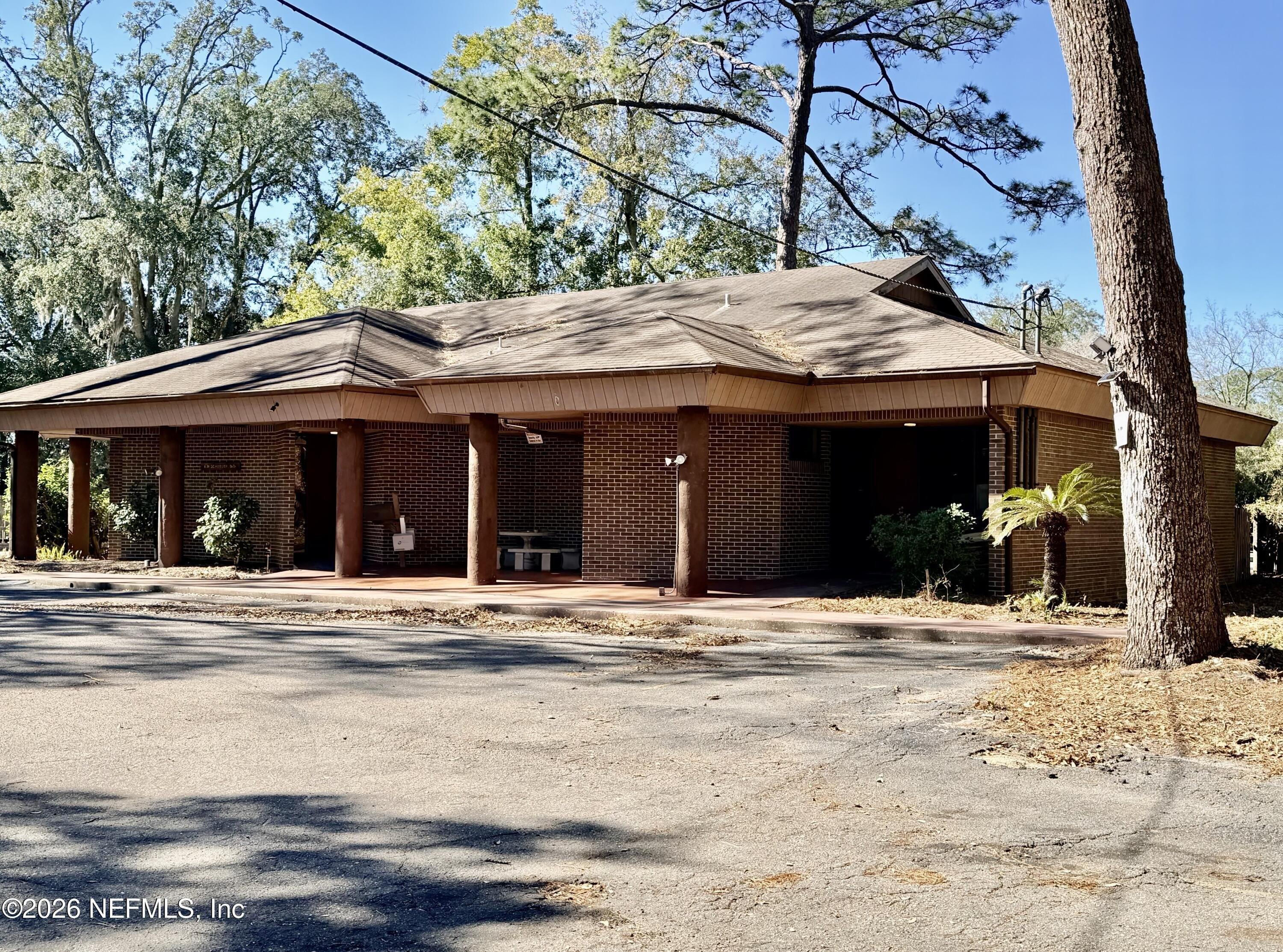 Property Image for 1906 DEBARRY Avenue