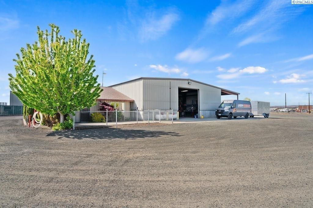 Property Image for 1101 Industrial Way