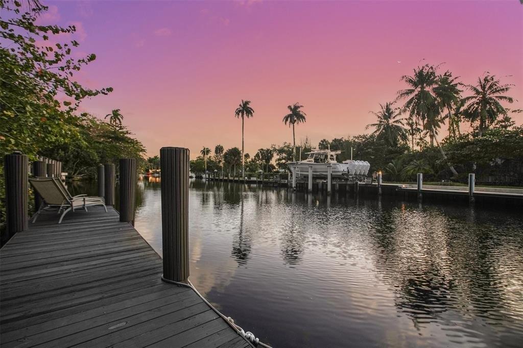 Property Image for 311 SW 14th Way