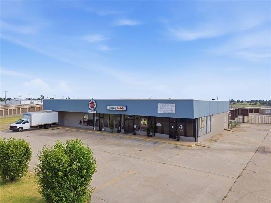 Property Image for 1611 E Us Highway 66