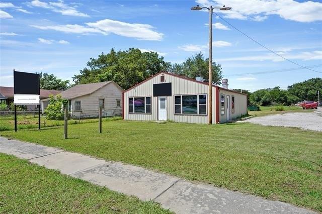 Property Image for 601 S Broadway Avenue